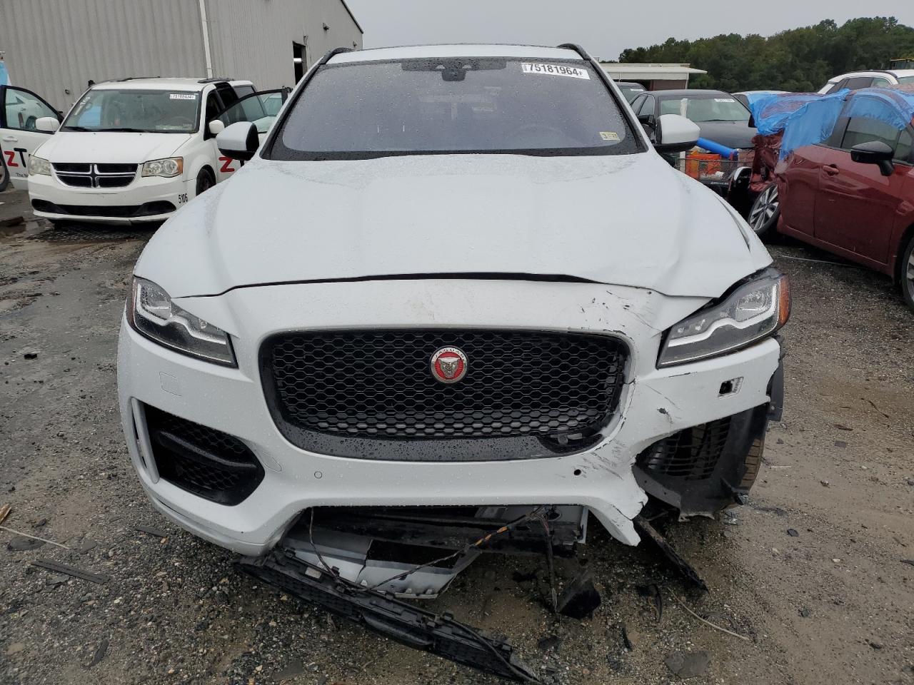 SADCL2BV3HA061006 2017 Jaguar F-Pace R - Sport