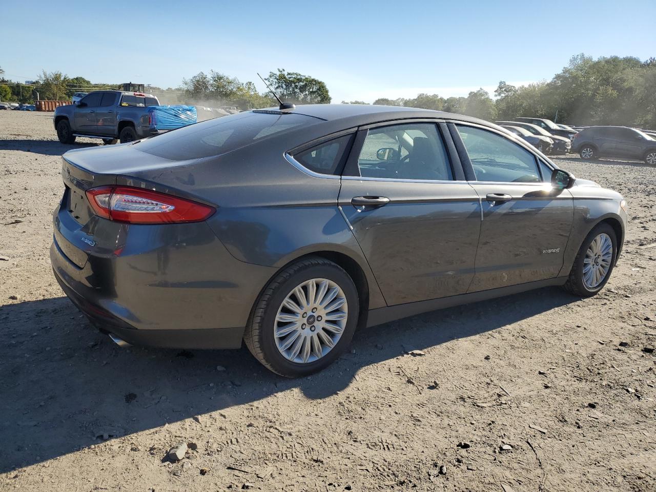 3FA6P0UU1FR178646 2015 Ford Fusion S Hybrid