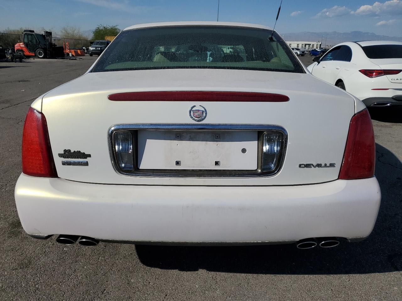 2004 Cadillac Deville VIN: 1G6KD54YX4U137216 Lot: 74922214