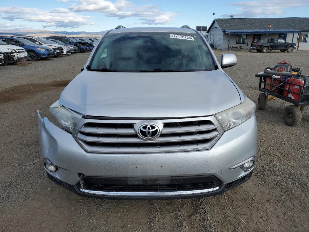 5TDBK3EH0DS257049 2013 Toyota Highlander Base