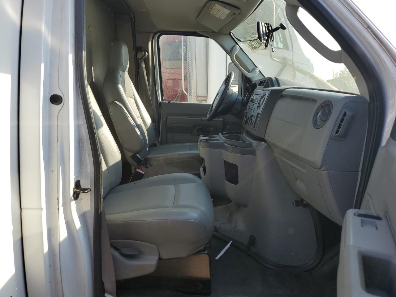 2015 Ford Econoline E450 Super Duty Cutaway Van VIN: 1FDXE4FS7FDA20095 Lot: 74838354