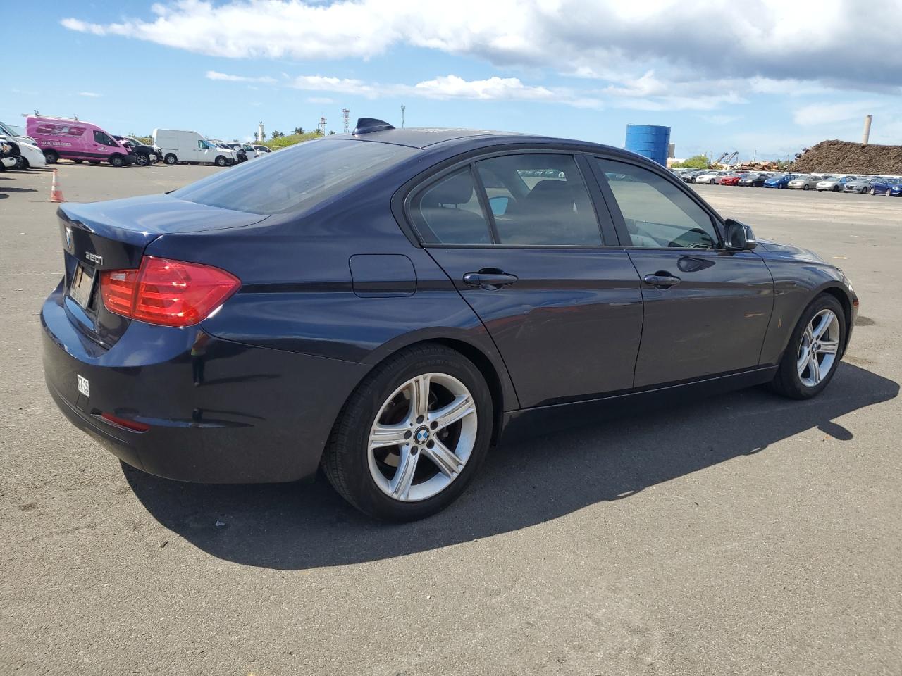 VIN WBA3B1C5XFP831247 2015 BMW 3 SERIES no.3