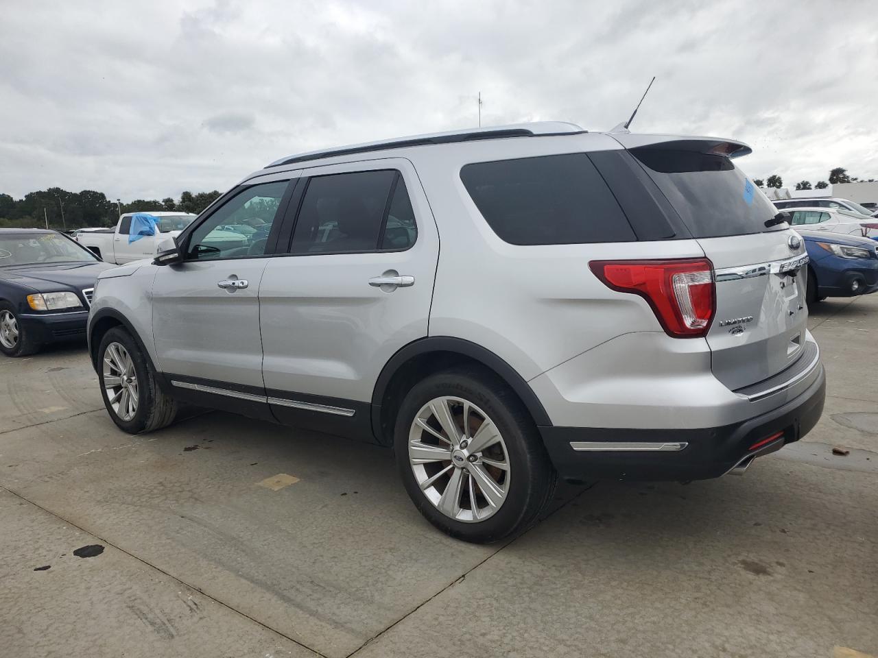 1FM5K8F83KGB43252 2019 FORD EXPLORER - Image 2