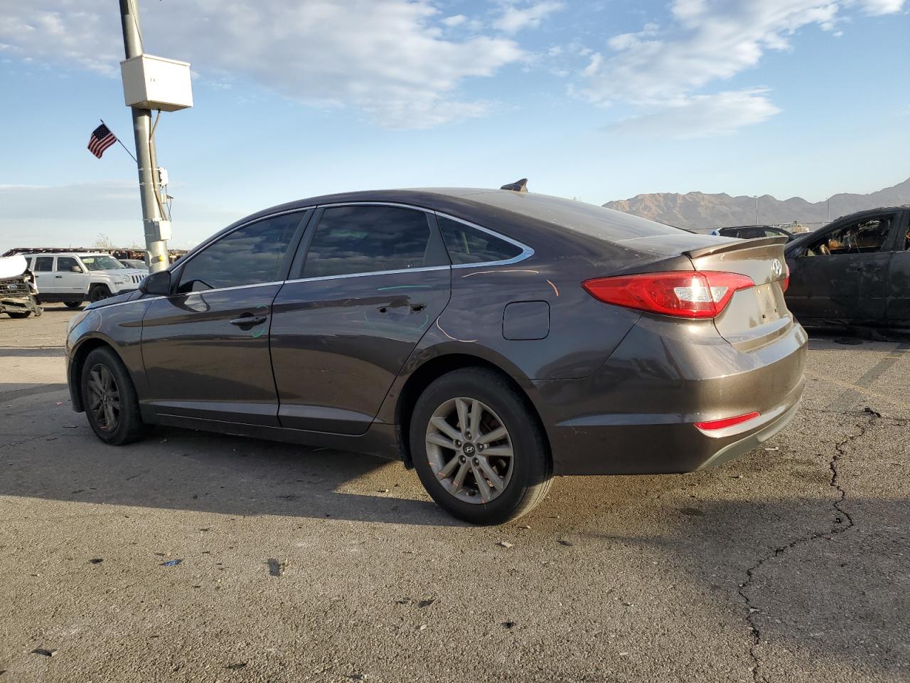 2015 Hyundai Sonata - Image 2