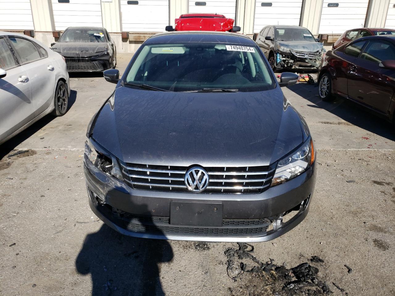 2014 Volkswagen Passat - Image 5