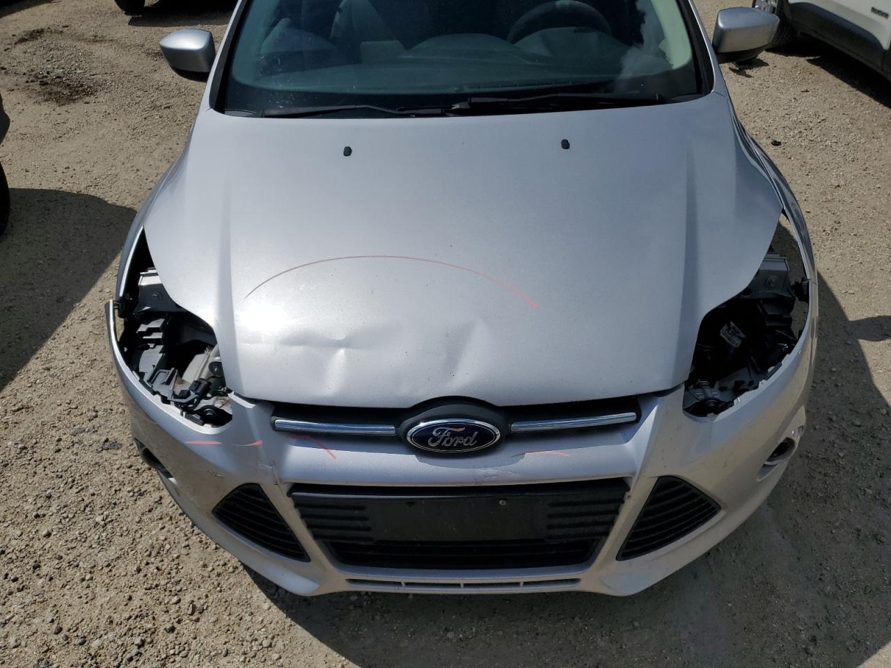 1FAHP3F2XCL476841 2012 Ford Focus Se