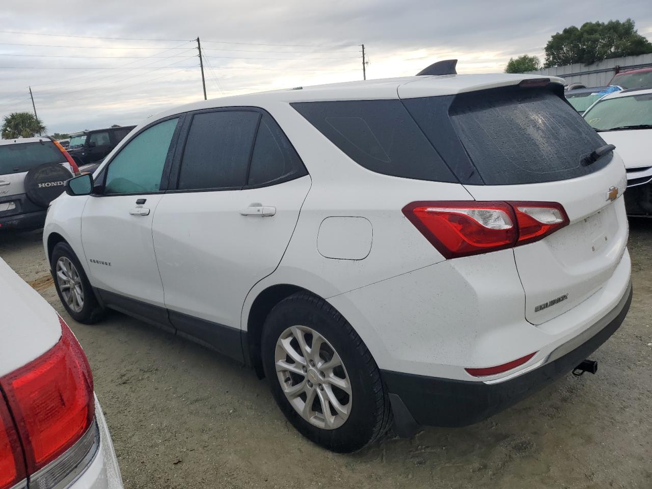 2GNAXHEVXJ6170126 2018 CHEVROLET EQUINOX - Image 2