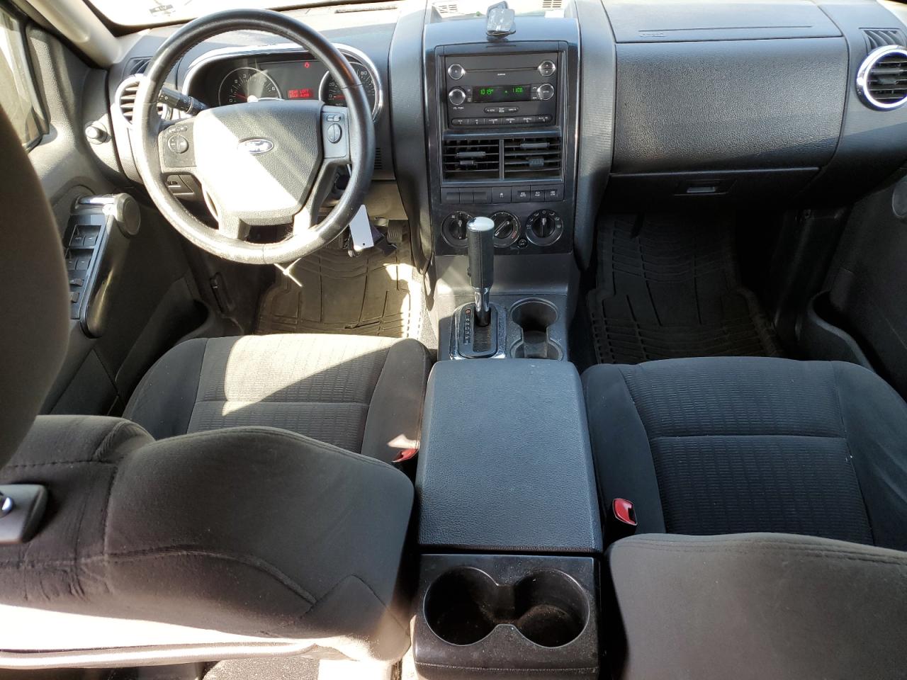 2009 Ford Explorer - Image 8