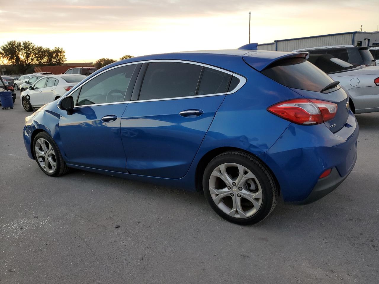 2017 Chevrolet Cruze - Image 2