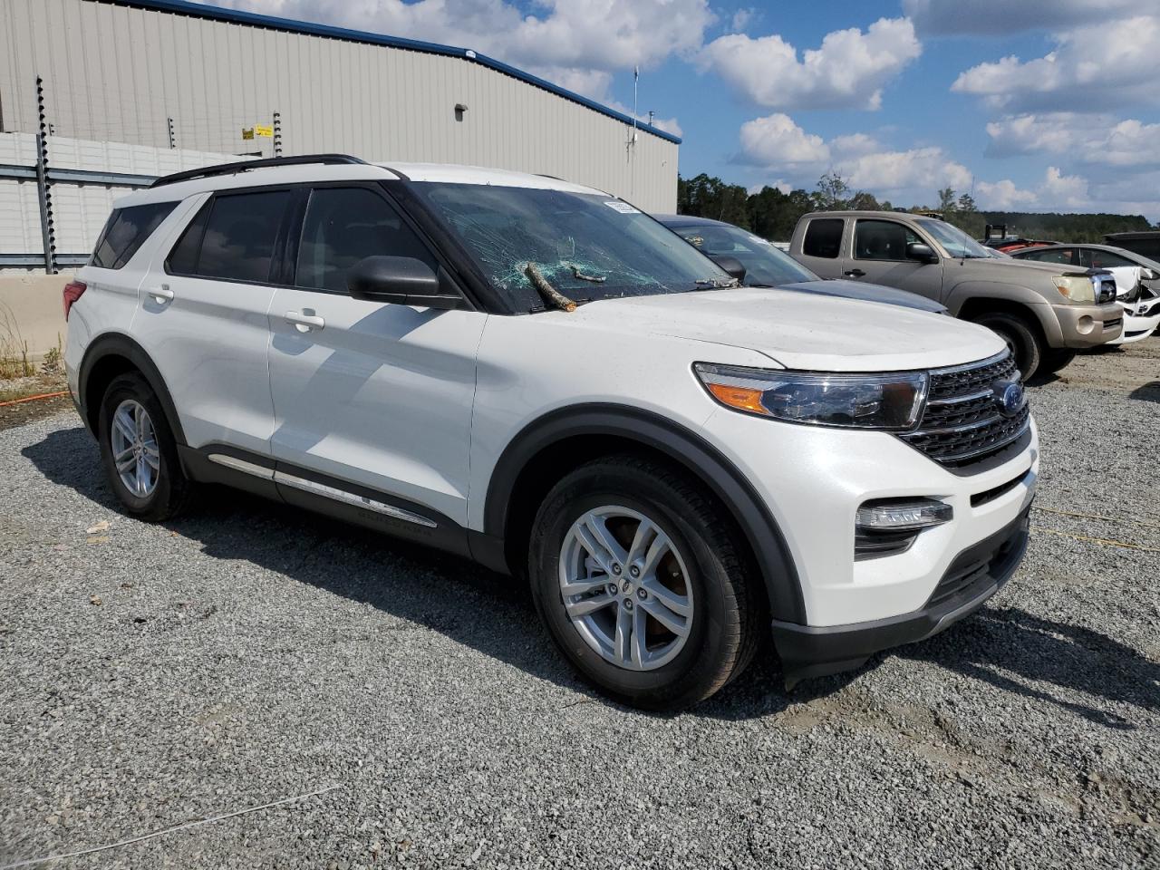2021 Ford Explorer - Image 4