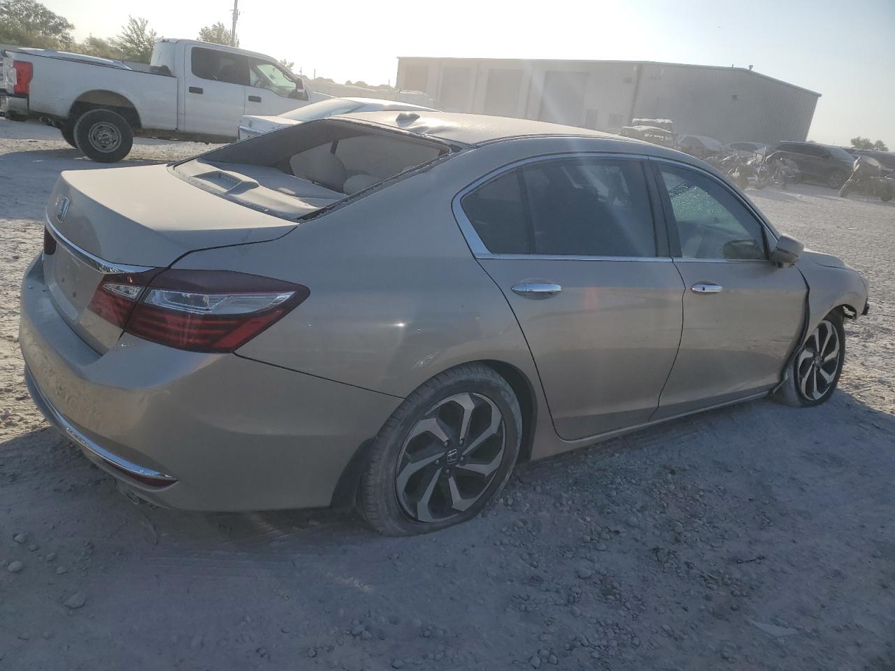 VIN 1HGCR2F86HA123093 2017 HONDA ACCORD no.3