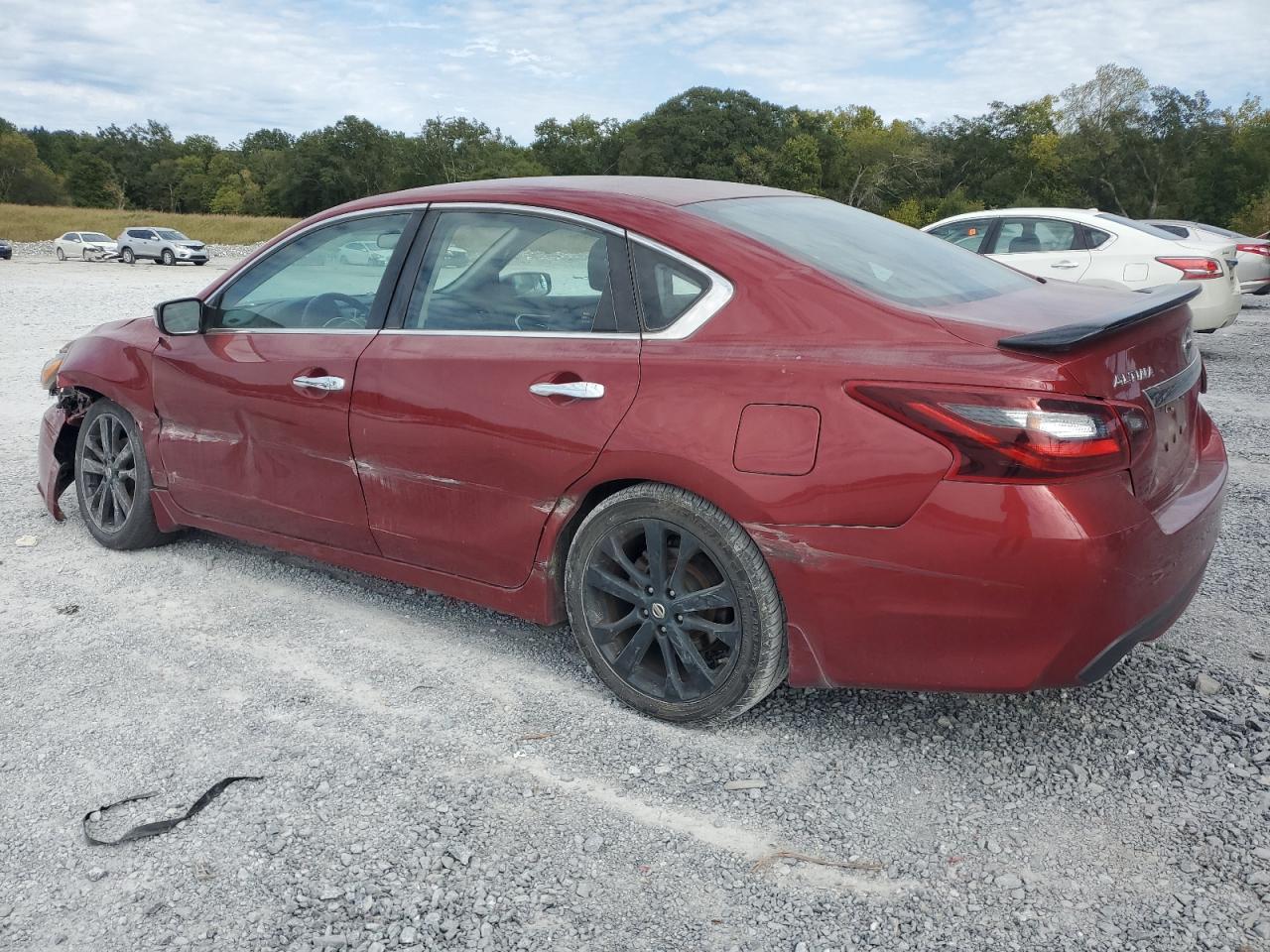 2017 Nissan Altima - Image 2