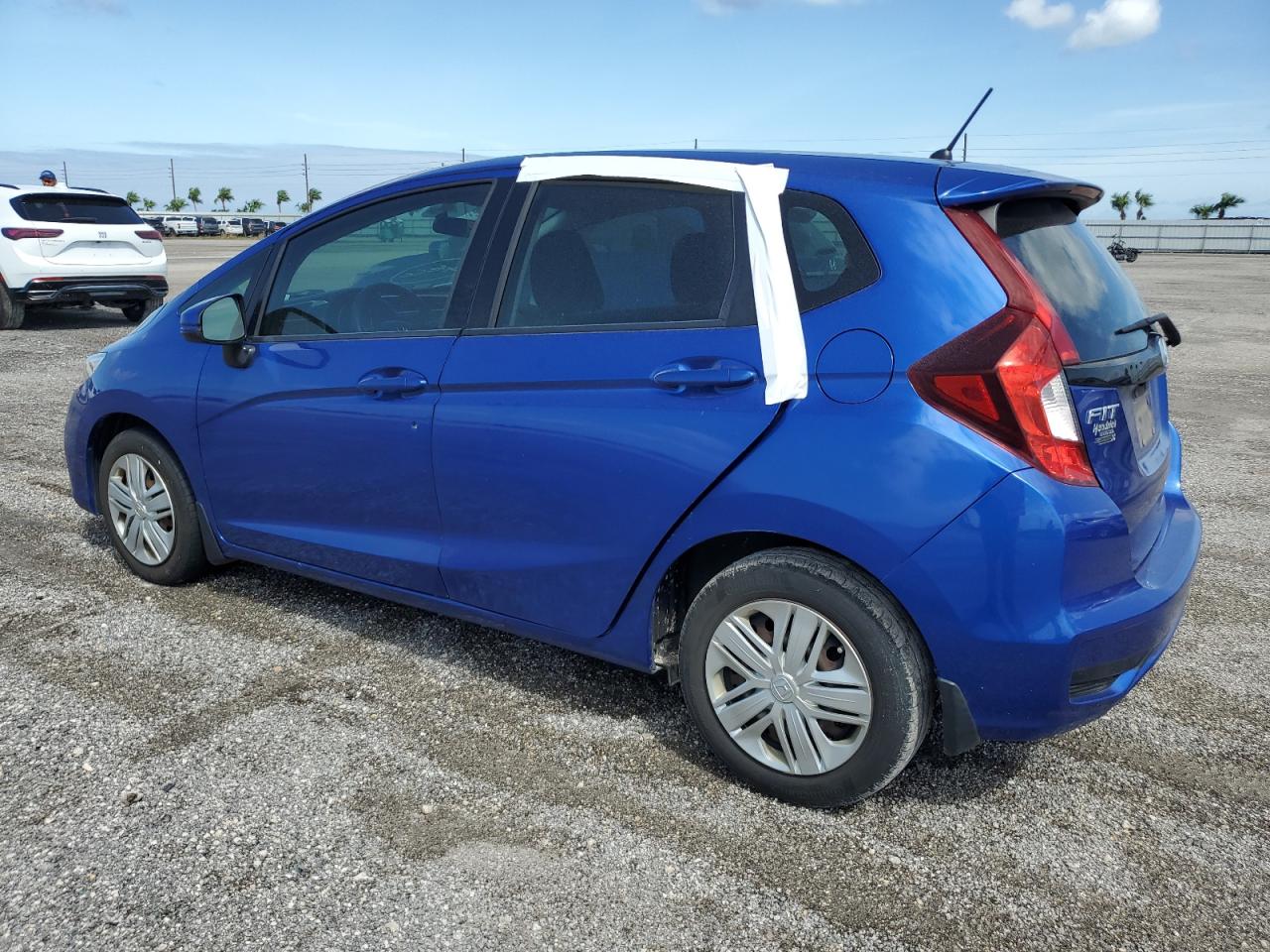 3HGGK5H45JM732377 2018 Honda Fit Lx