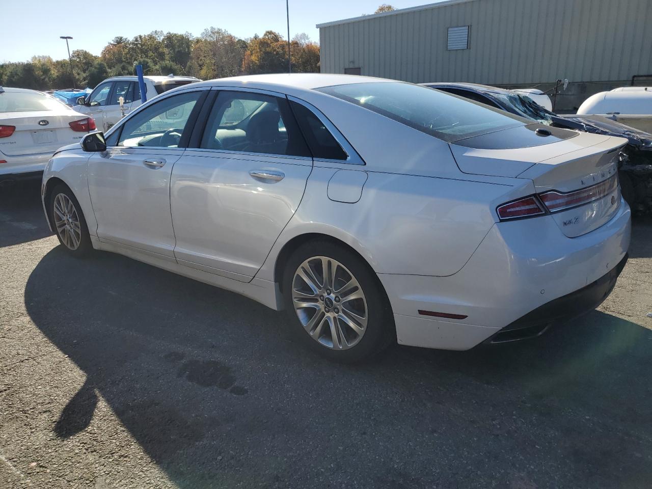 VIN 3LN6L2J99GR611449 2016 LINCOLN MKZ no.2