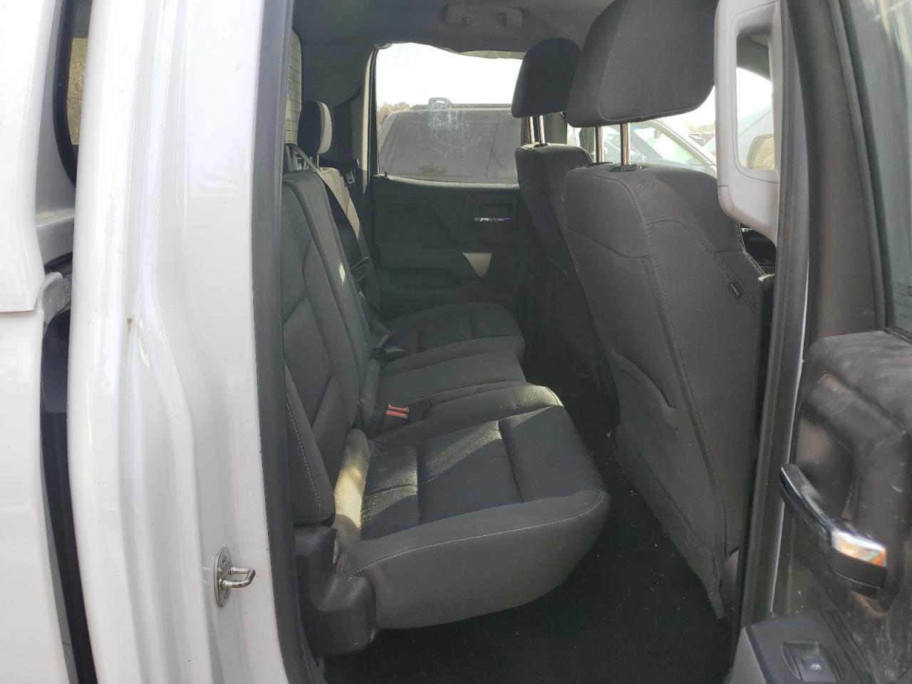 2018 Chevrolet Silverado - Image 11