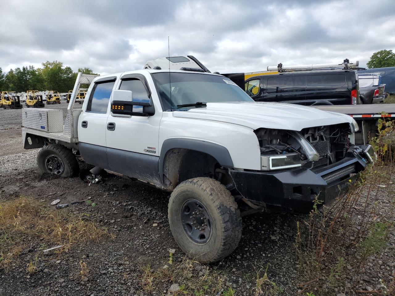 2004 Chevrolet Silverado - Image 4