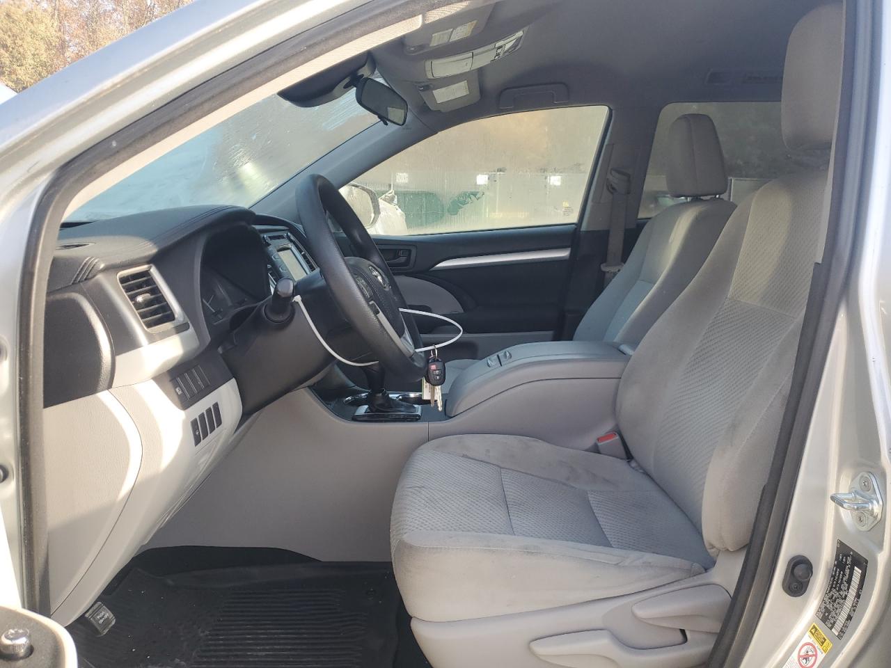 2017 Toyota Highlander - Image 7