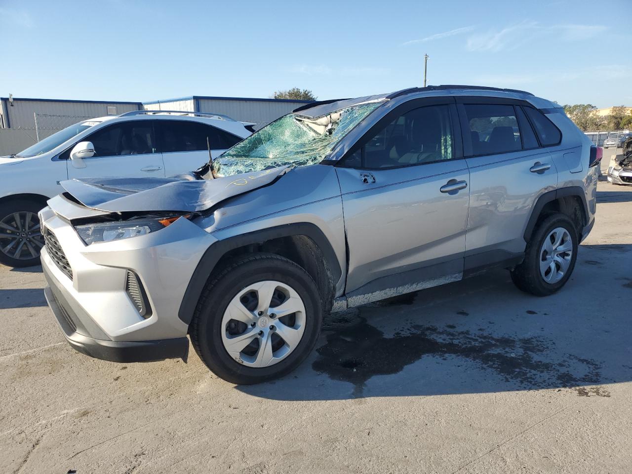 2T3H1RFV6MC110769 2021 Toyota Rav4 Le