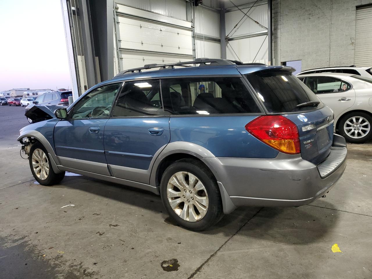 2009 Subaru Outback - Image 2
