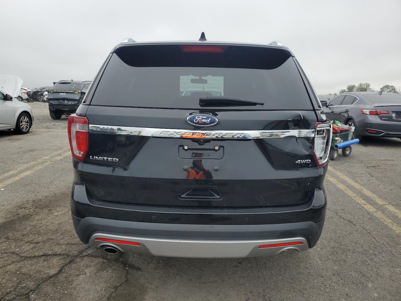 1FM5K8F84HGC92925 2017 Ford Explorer Limited