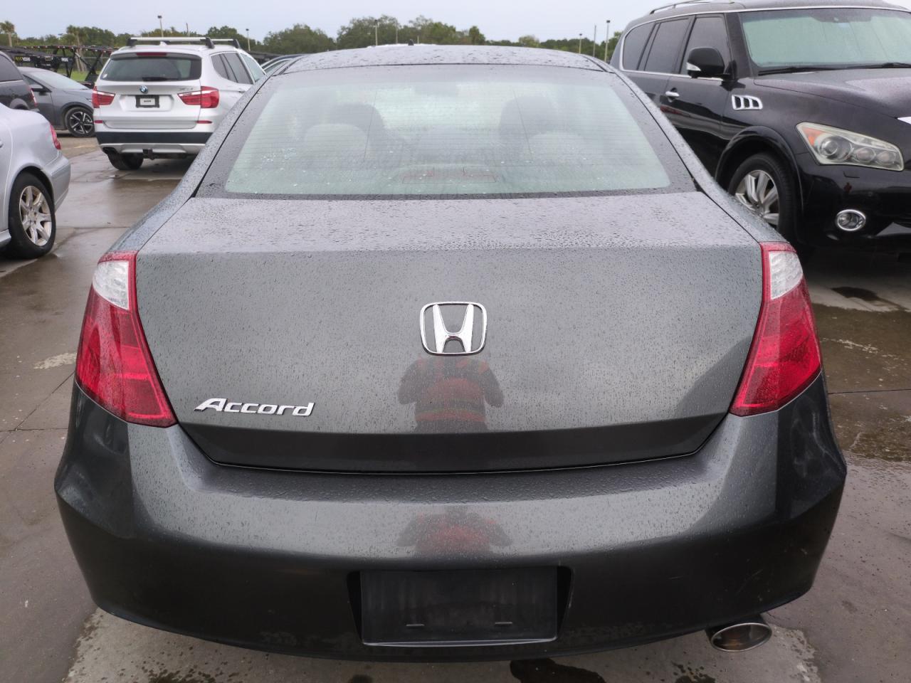 1HGCS12379A011736 2009 Honda Accord Lx