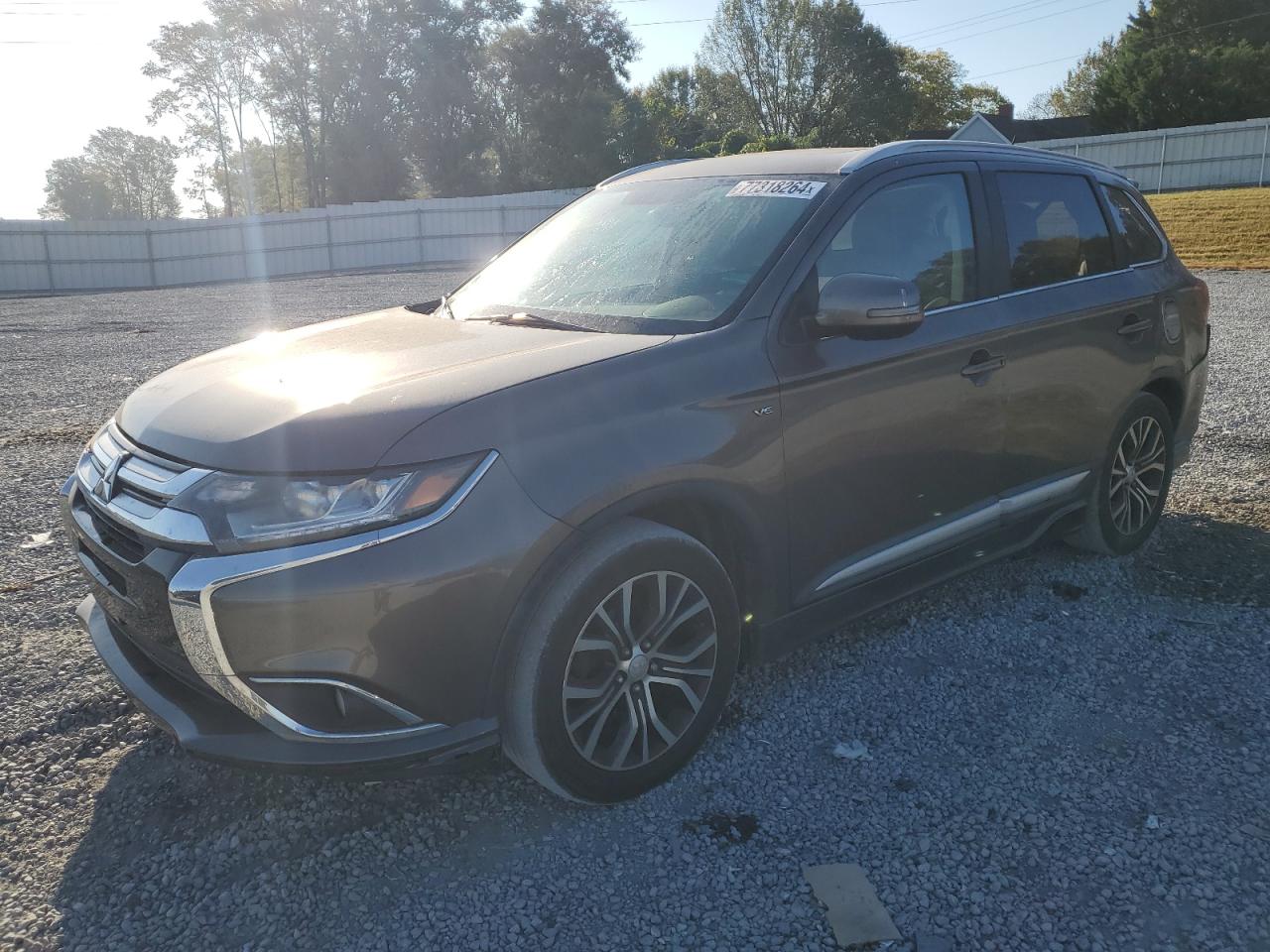 2016 Mitsubishi Outlander - Image 1