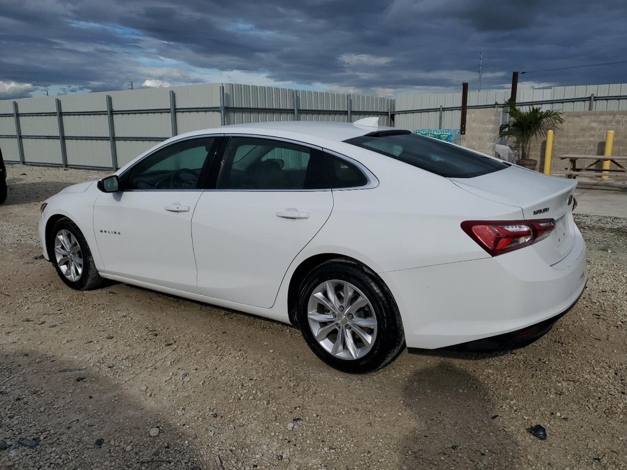 1G1ZD5ST2NF138801 2022 CHEVROLET MALIBU - Image 2