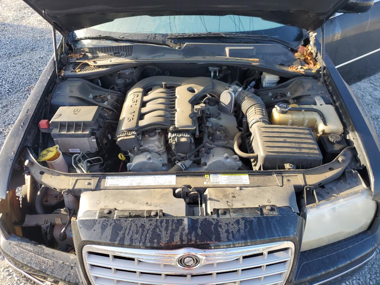 2006 Chrysler 300 - Image 11