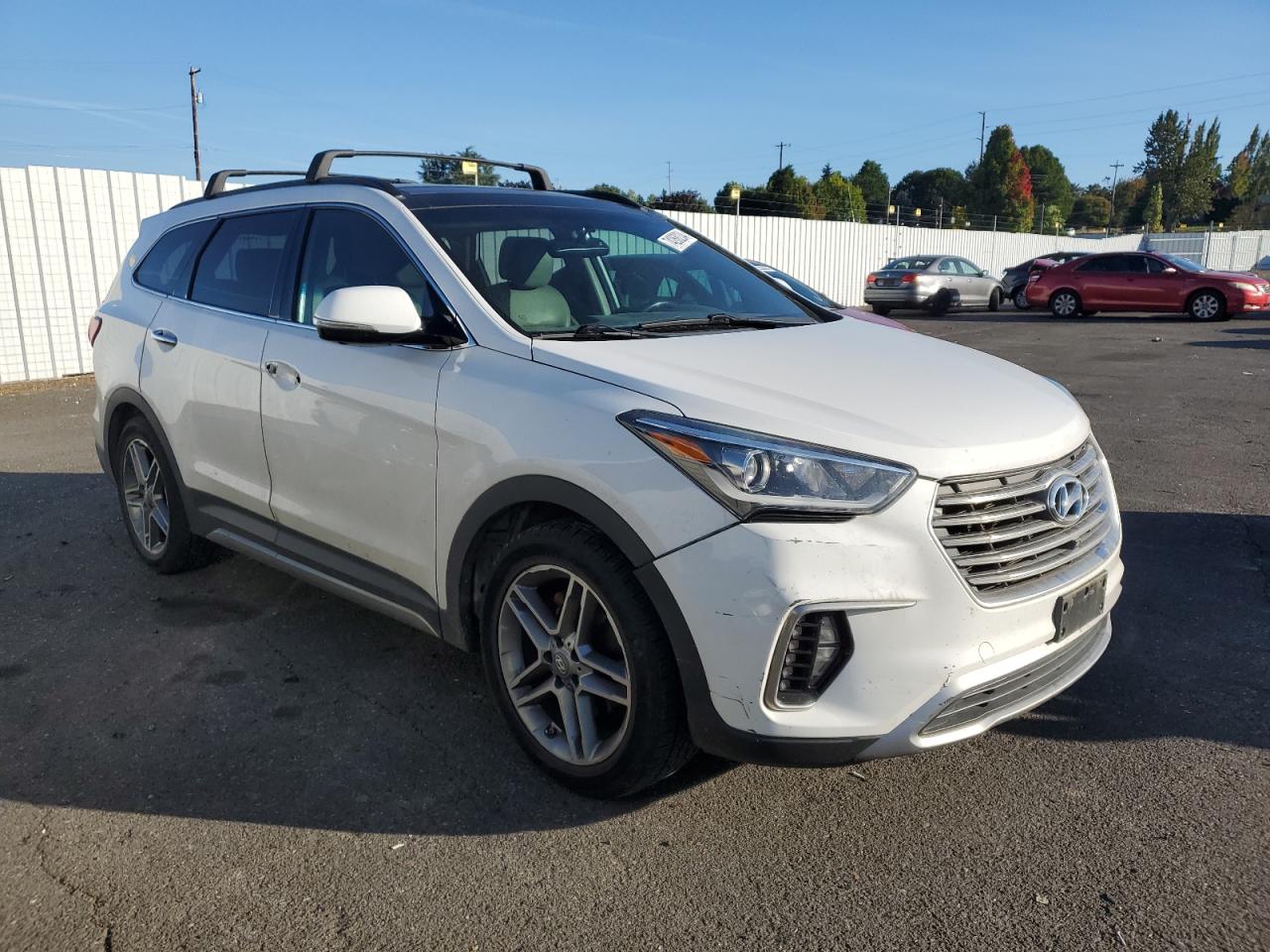 2017 Hyundai Santa Fe - Image 4