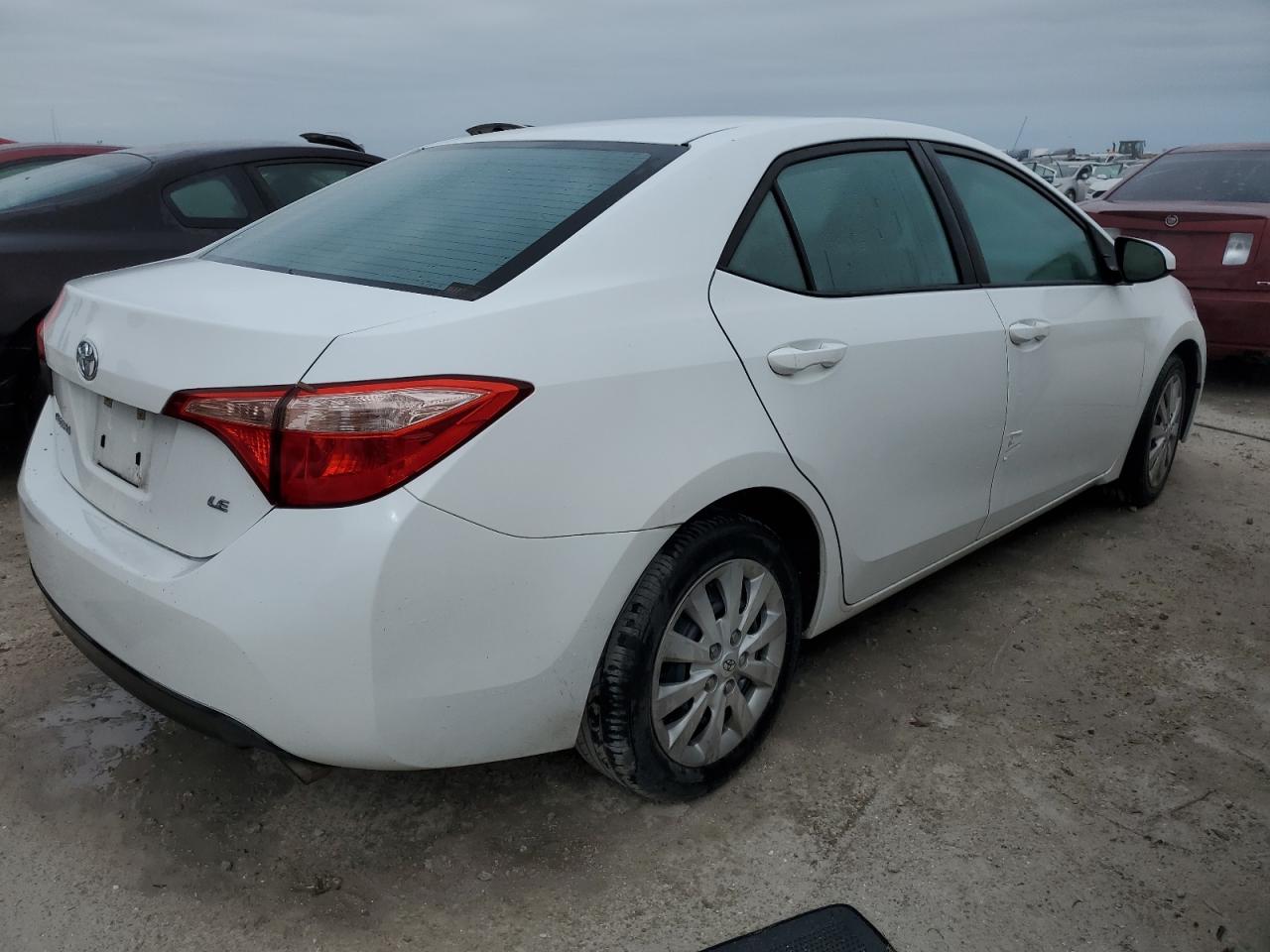 VIN 5YFBURHE0HP652474 2017 TOYOTA COROLLA no.3