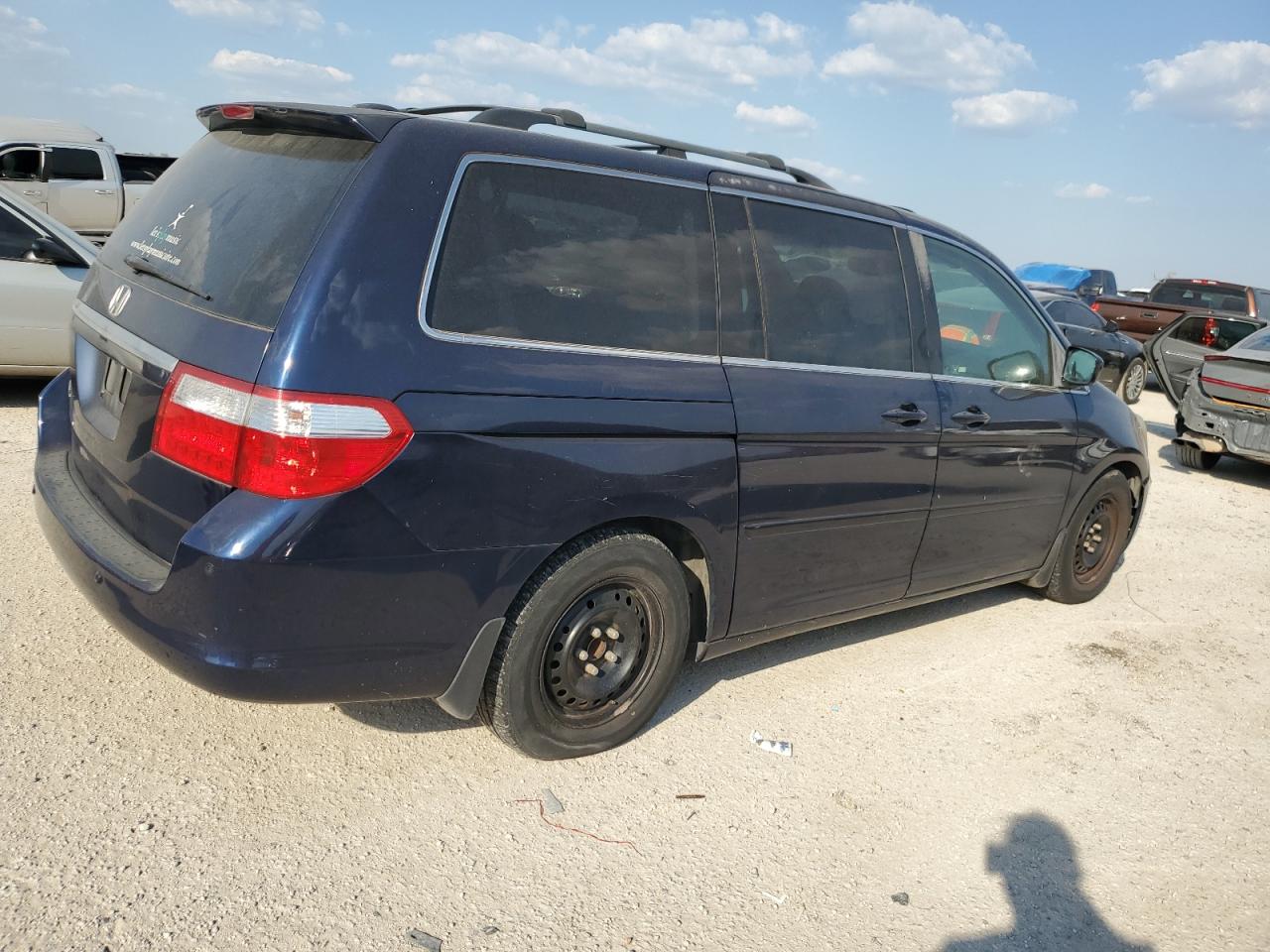 2007 Honda Odyssey - Image 3
