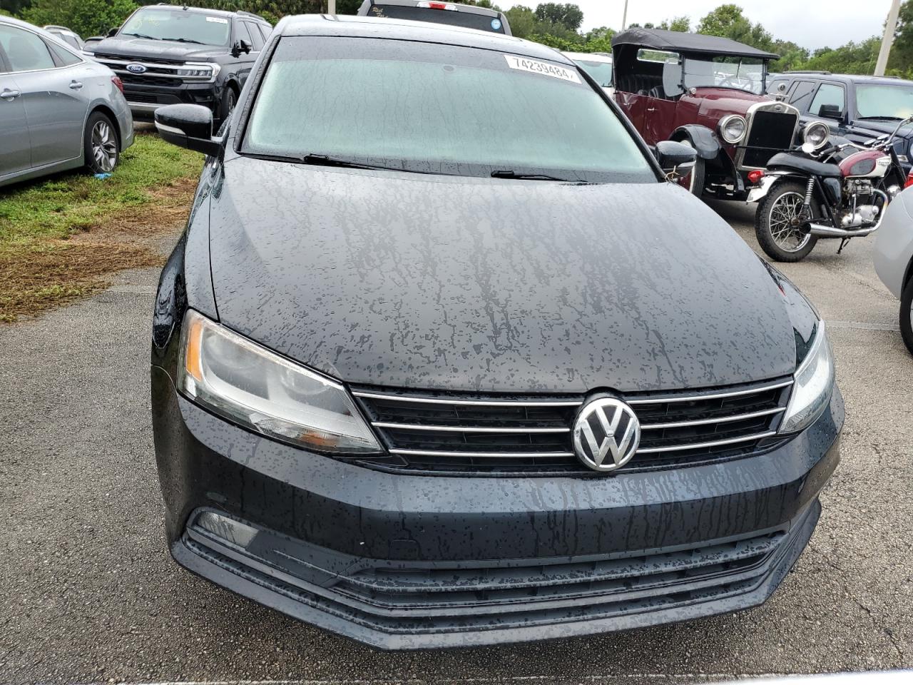 2015 Volkswagen Jetta - Image 5