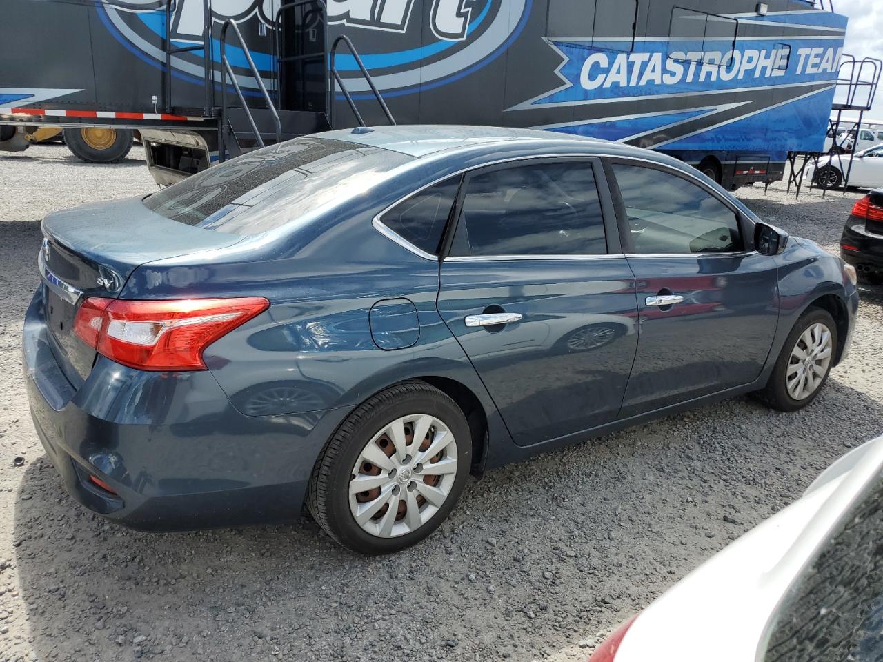 2016 Nissan Sentra - Image 3