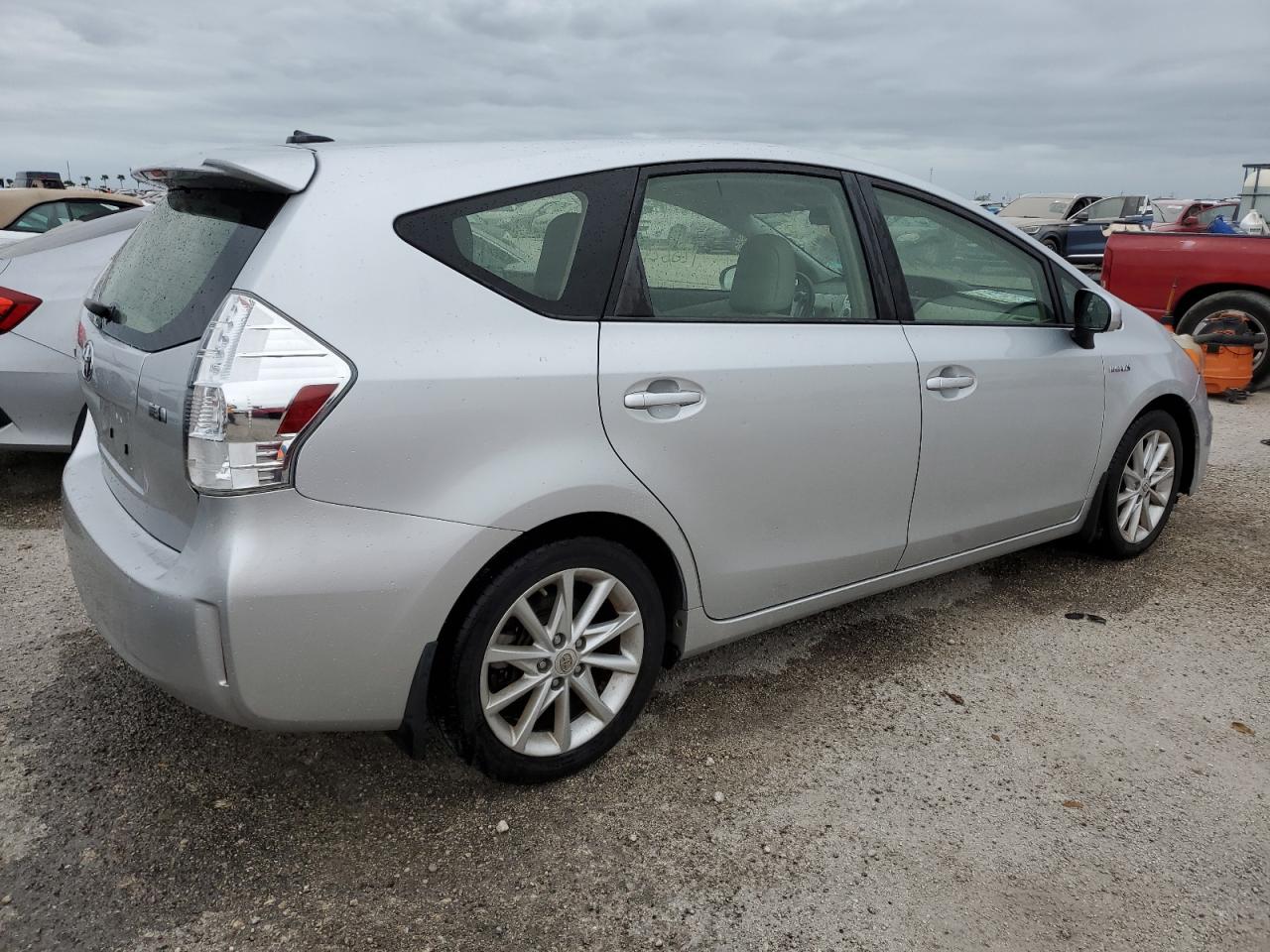 VIN JTDZN3EU2D3218970 2013 TOYOTA PRIUS no.3