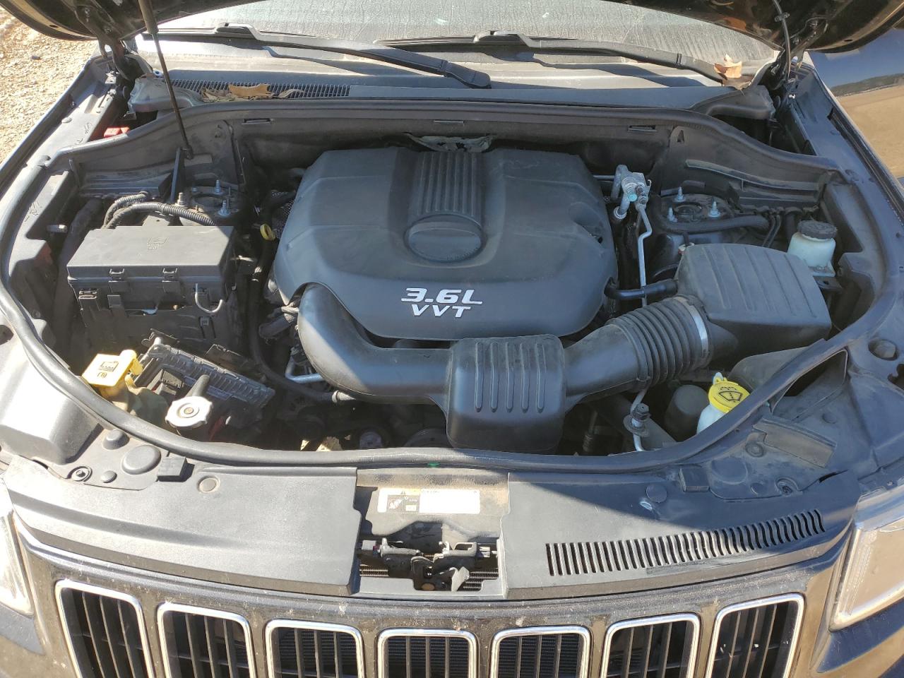 2014 Jeep Grand Cherokee - Image 12