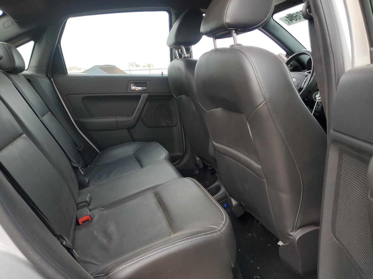 2011 Ford Focus - Image 10