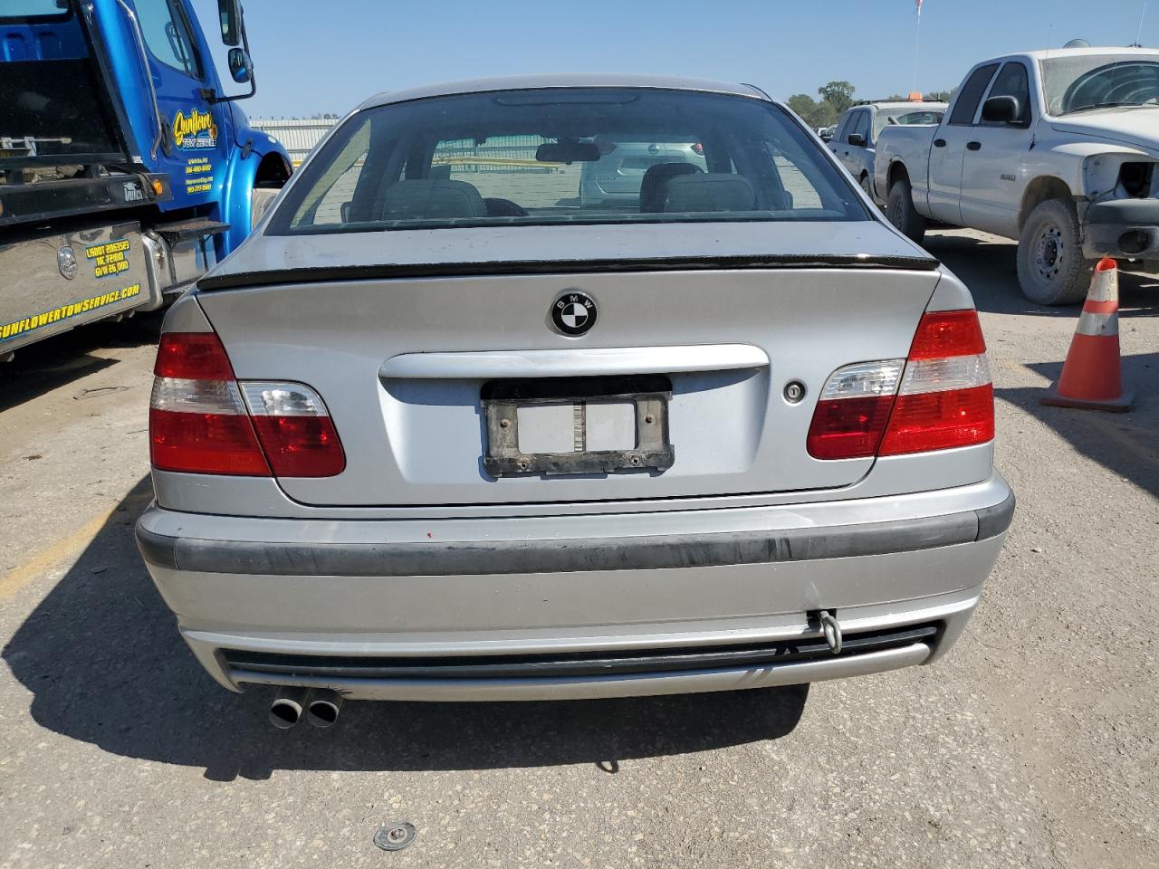 WBAEW53413PG09450 2003 BMW 330 Xi