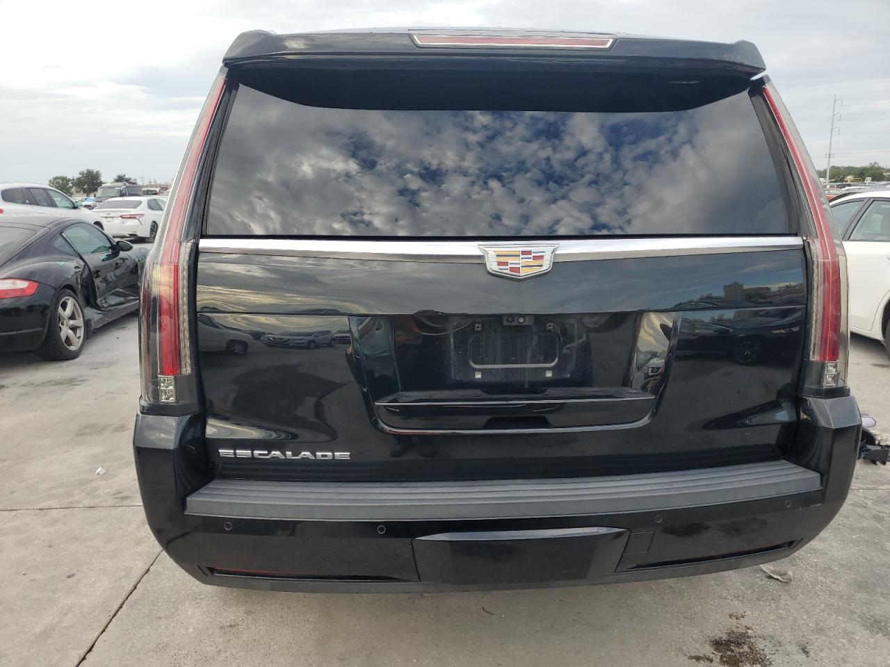 2019 Cadillac Escalade Premium Luxury VIN: 1GYS3CKJ2KR123119 Lot: 74207394