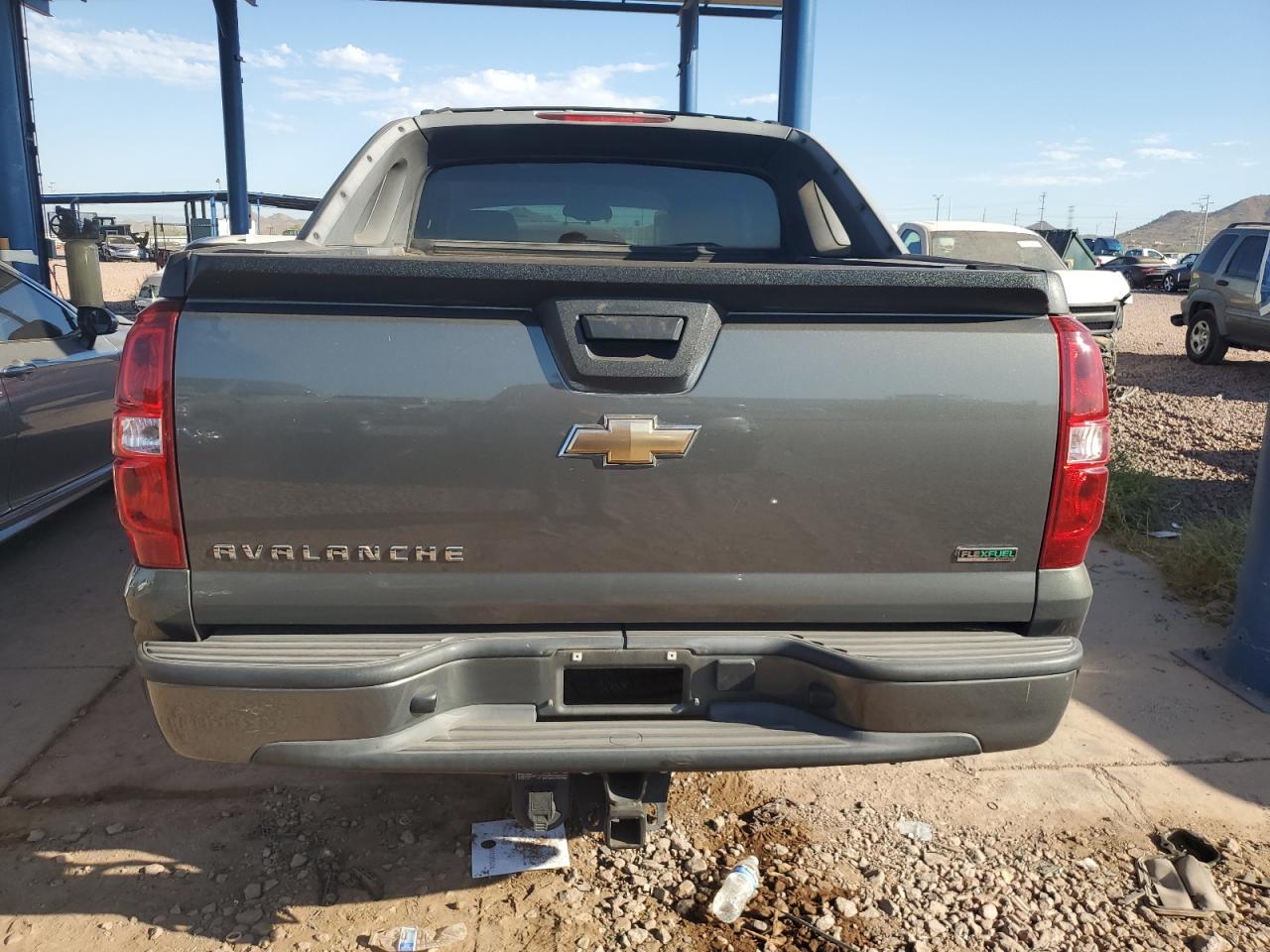 3GNMCEE00BG100796 2011 Chevrolet Avalanche Ls