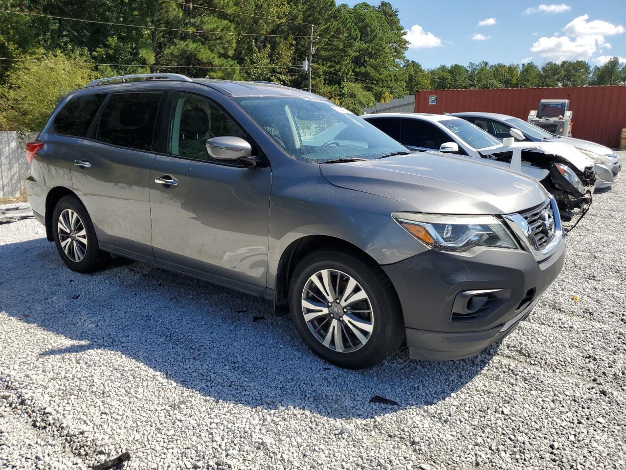 VIN 5N1DR2MN2HC633274 2017 NISSAN PATHFINDER no.4