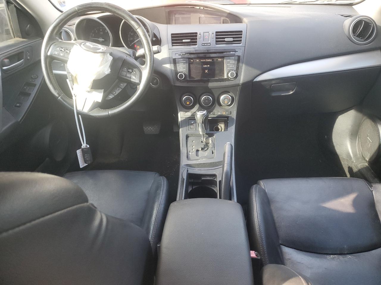 2013 Mazda 3 - Image 8