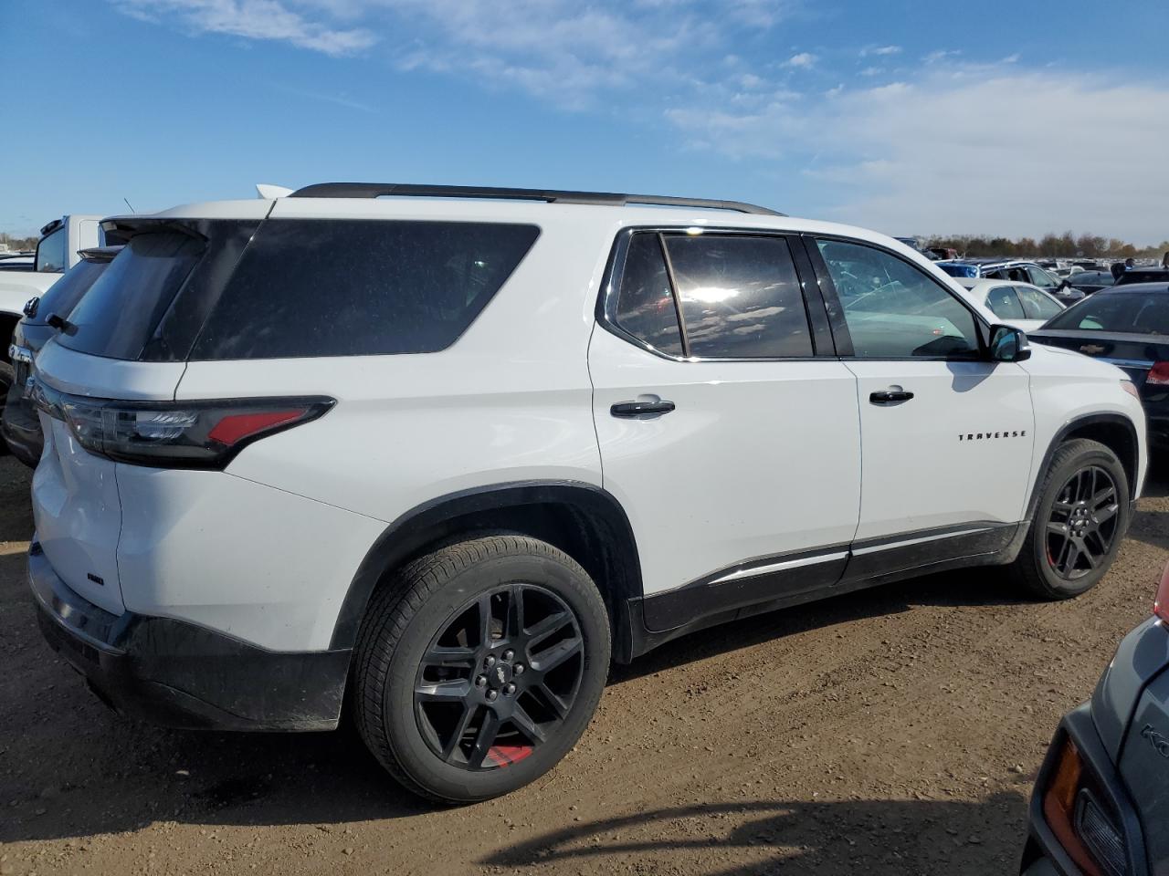 2019 Chevrolet Traverse - Image 3