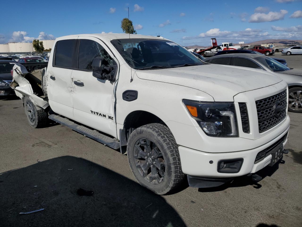 2018 Nissan Titan - Image 4