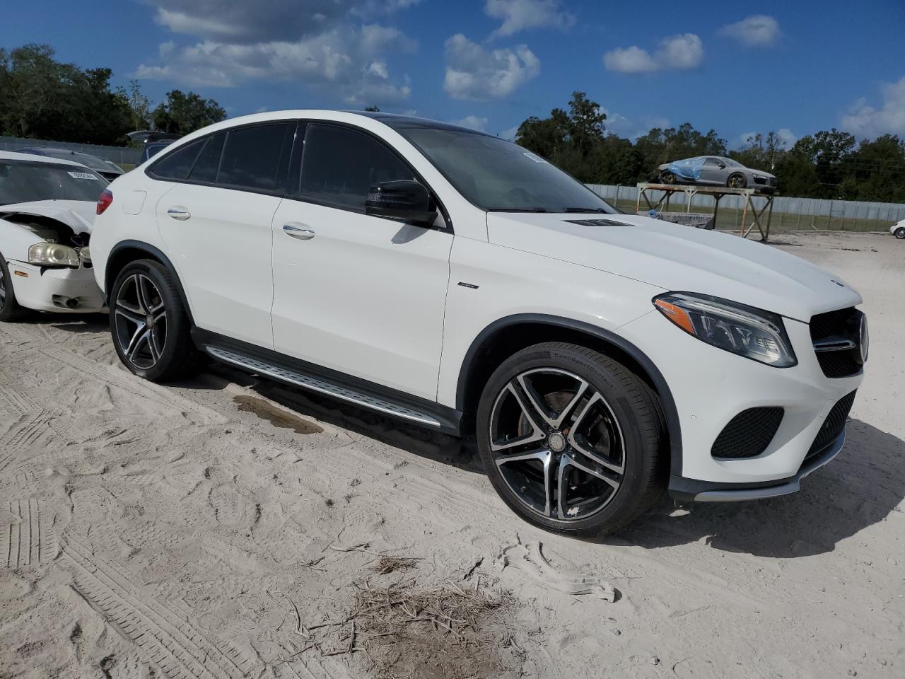 2016 Mercedes-Benz GLE - Image 4
