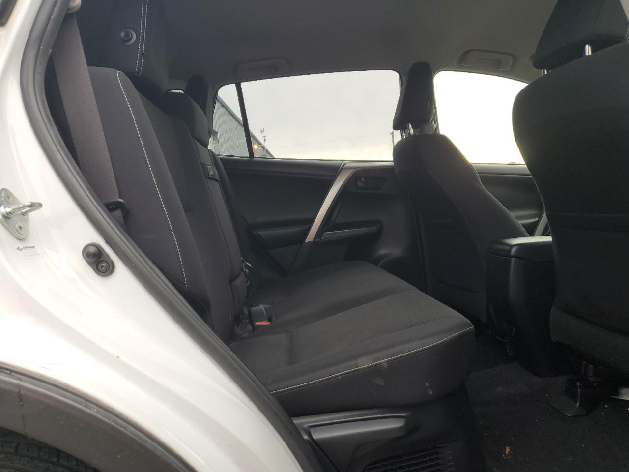 2018 Toyota RAV 4 - Image 10