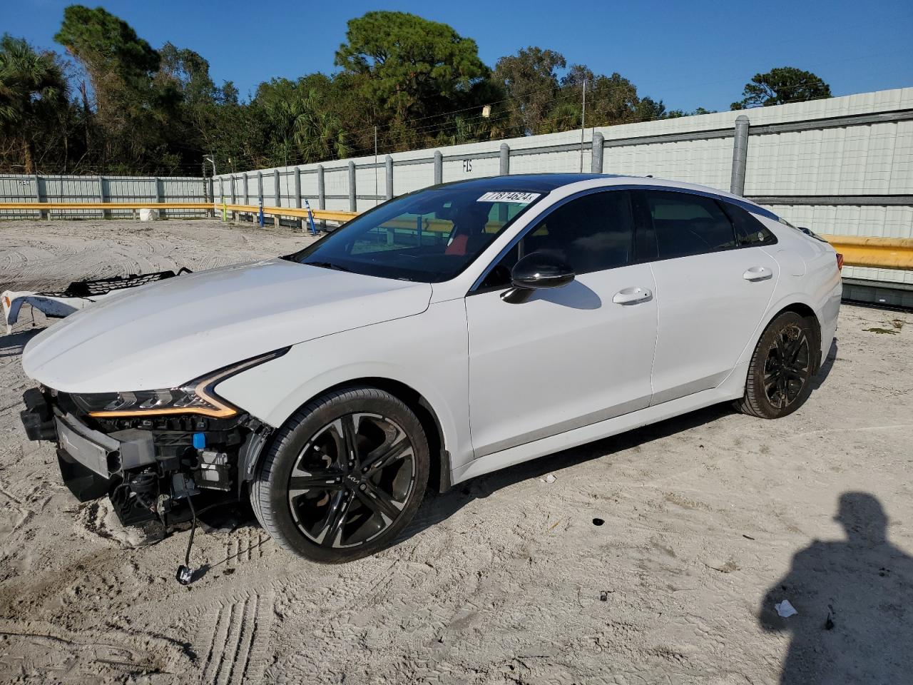 2022 Kia K5 - Image 1