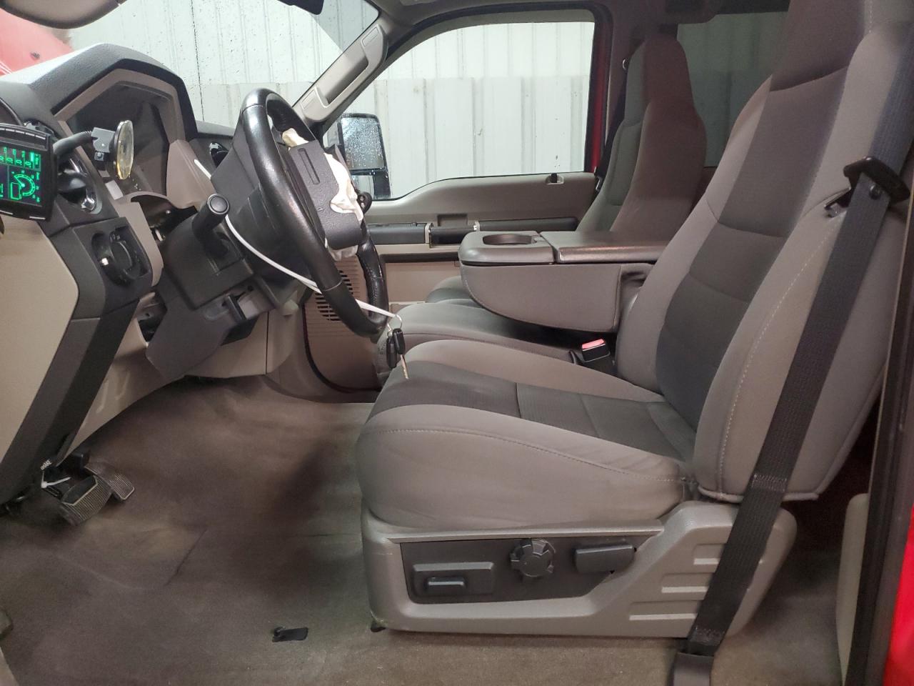 2009 Ford F250 - Image 7