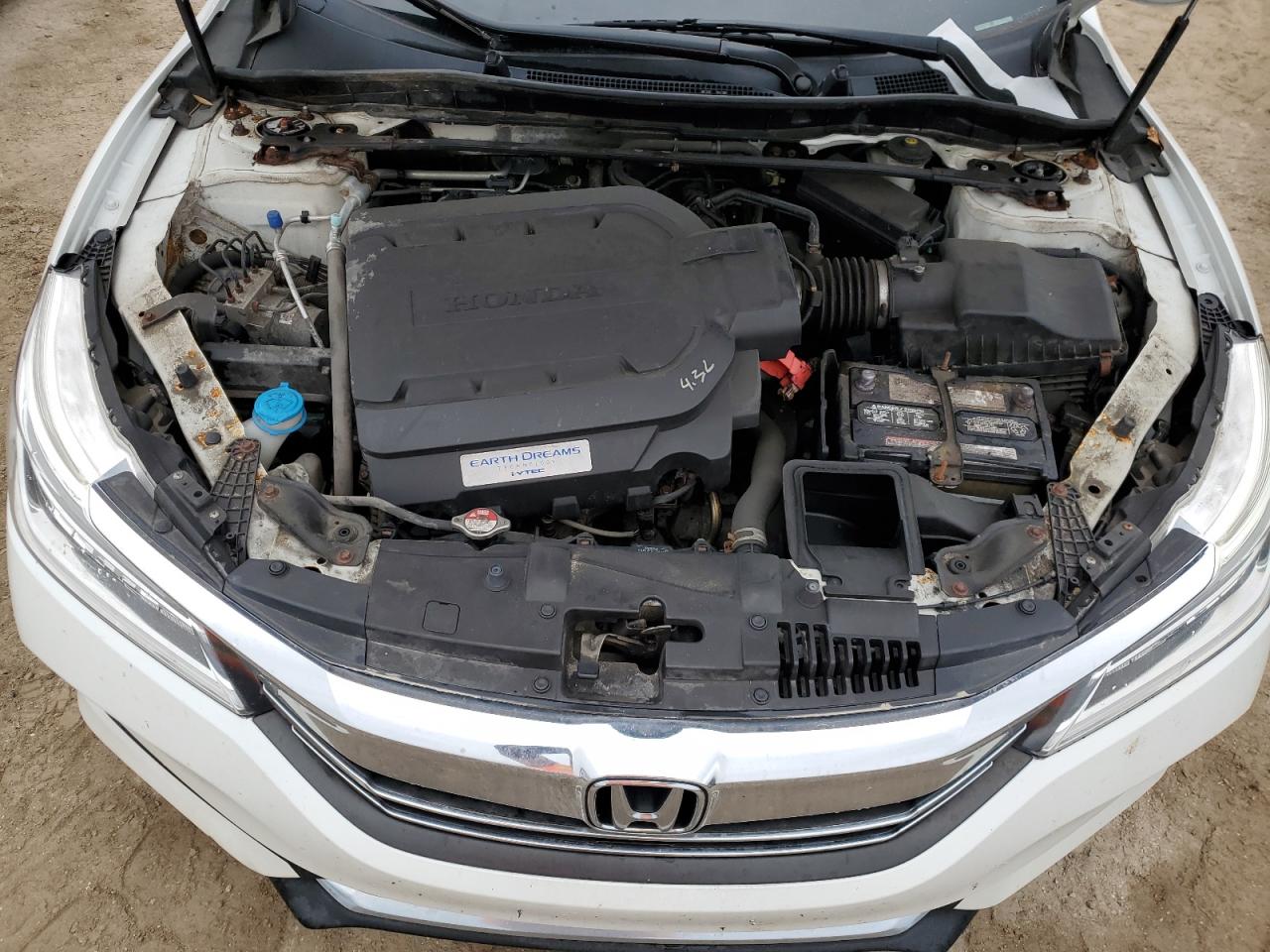 1HGCR3F93GA800548 2016 Honda Accord Touring