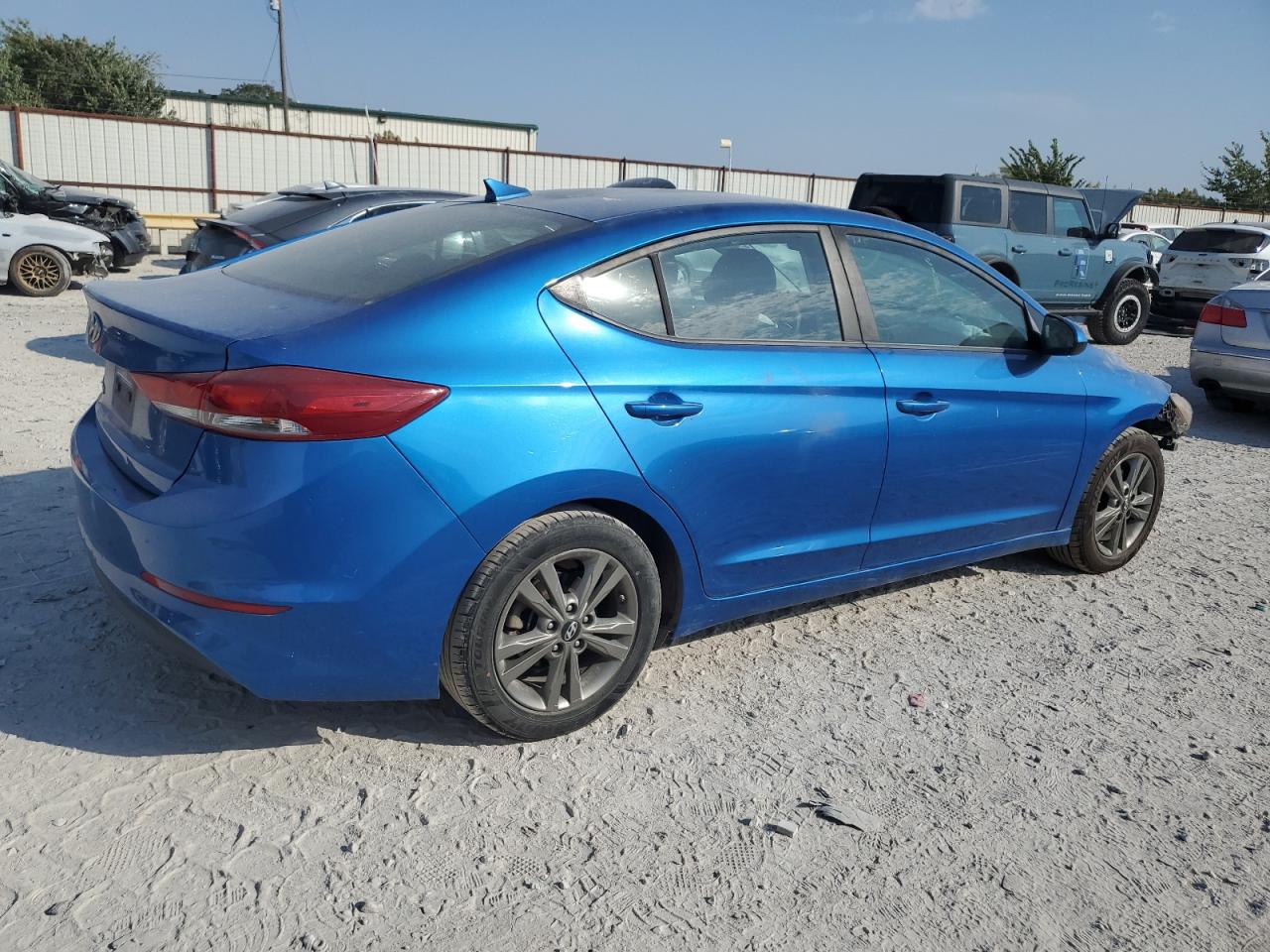 VIN 5NPD84LF0JH306993 2018 HYUNDAI ELANTRA no.3