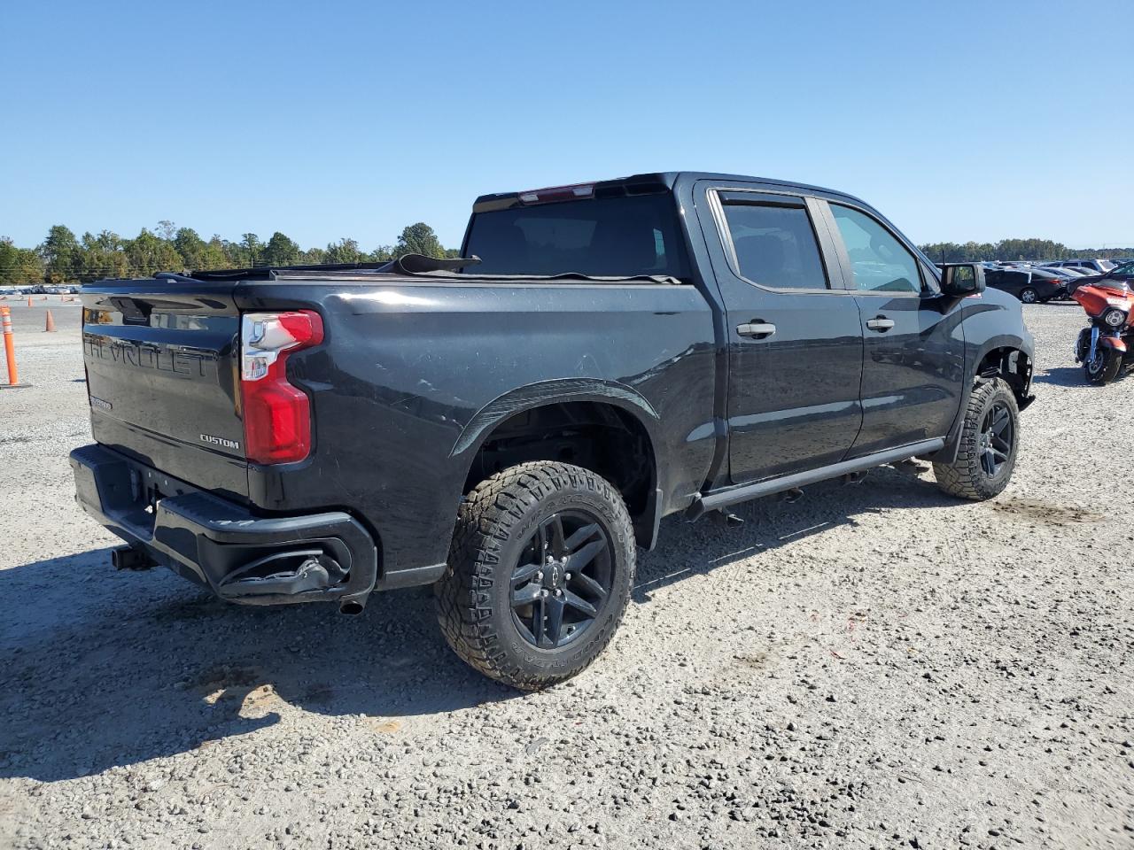 2020 Chevrolet Silverado - Image 3